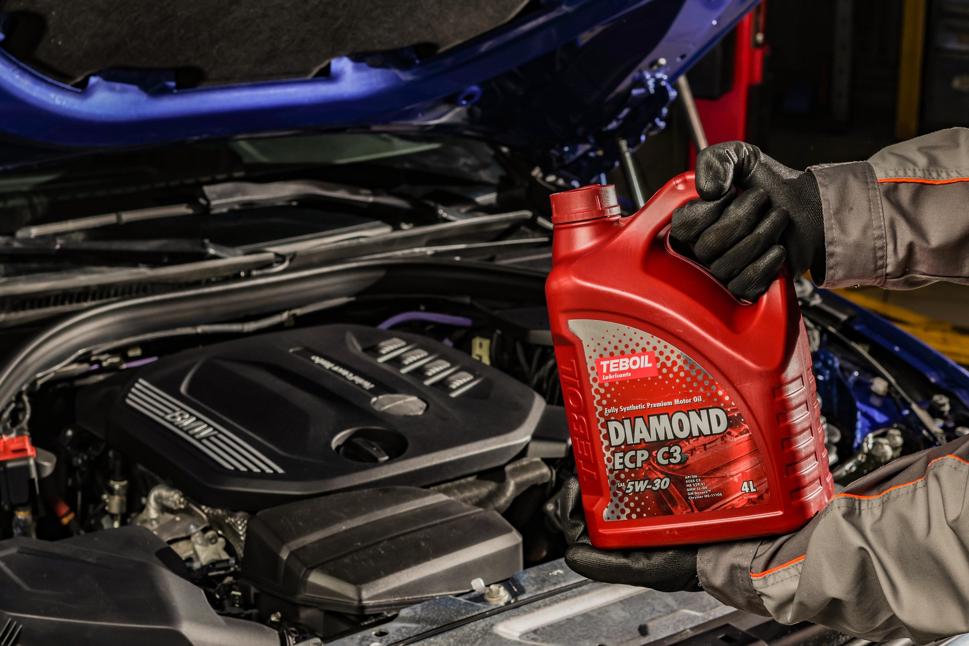 Сколько масла заливать в двигатель: объемы для разных авто